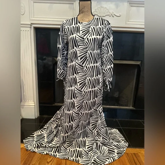 Ghospell Black and White Geometric Print Dress Ghospell Black and White Geometric Print Dress